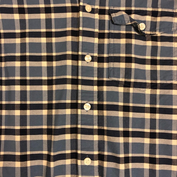 NWOT ABERCOMBIE & FITCH men’s button down - Picture 2 of 3